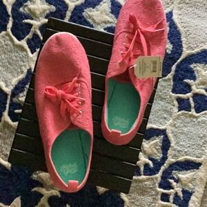 Pink Eyelet Lace-Up Women's Shoes